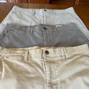 Three pair GAP Flat-Front Casual Shorts size 35
